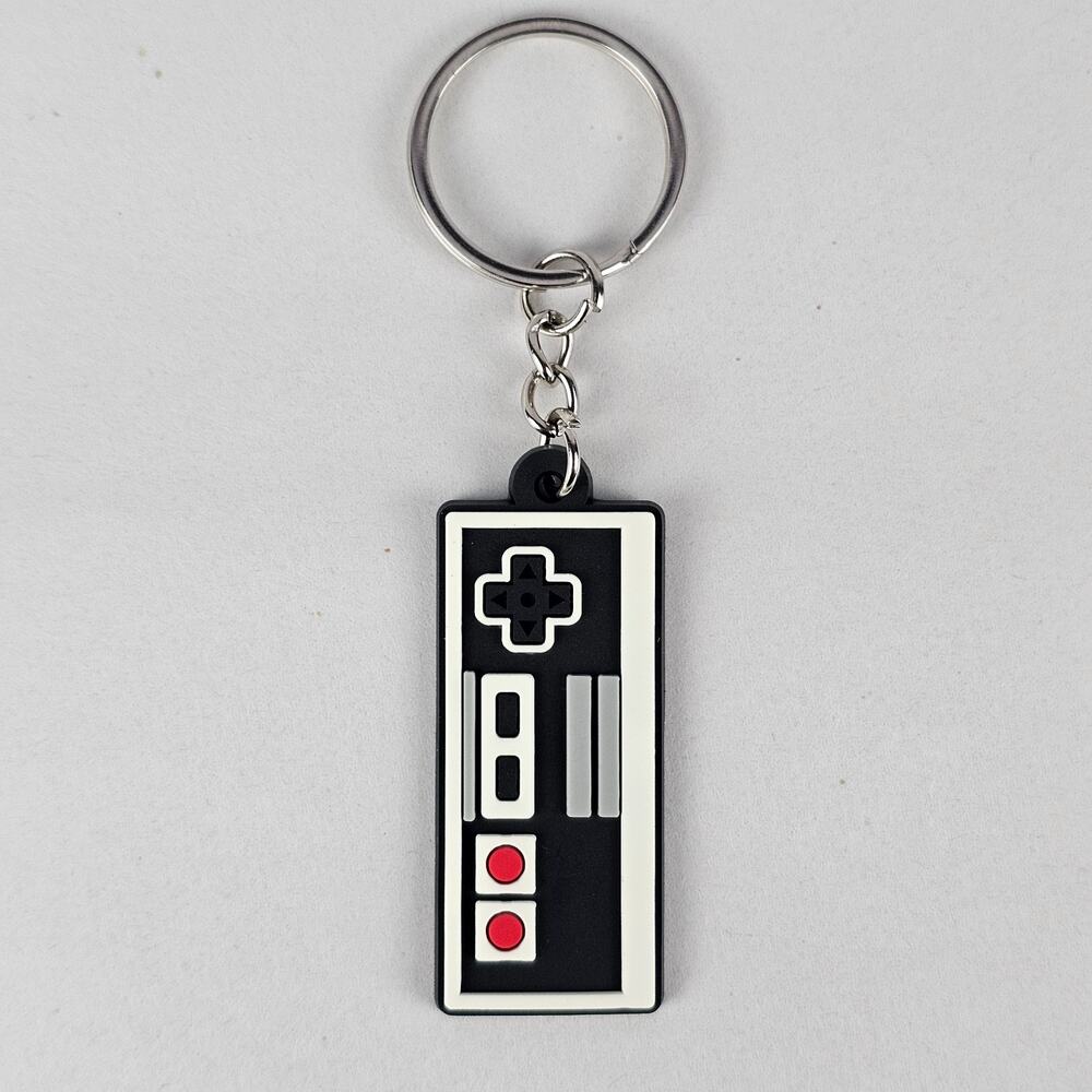 Nintendo NES Controller Rubber Keychain & Metal Keyring Fun Retro Bag Clip Charm